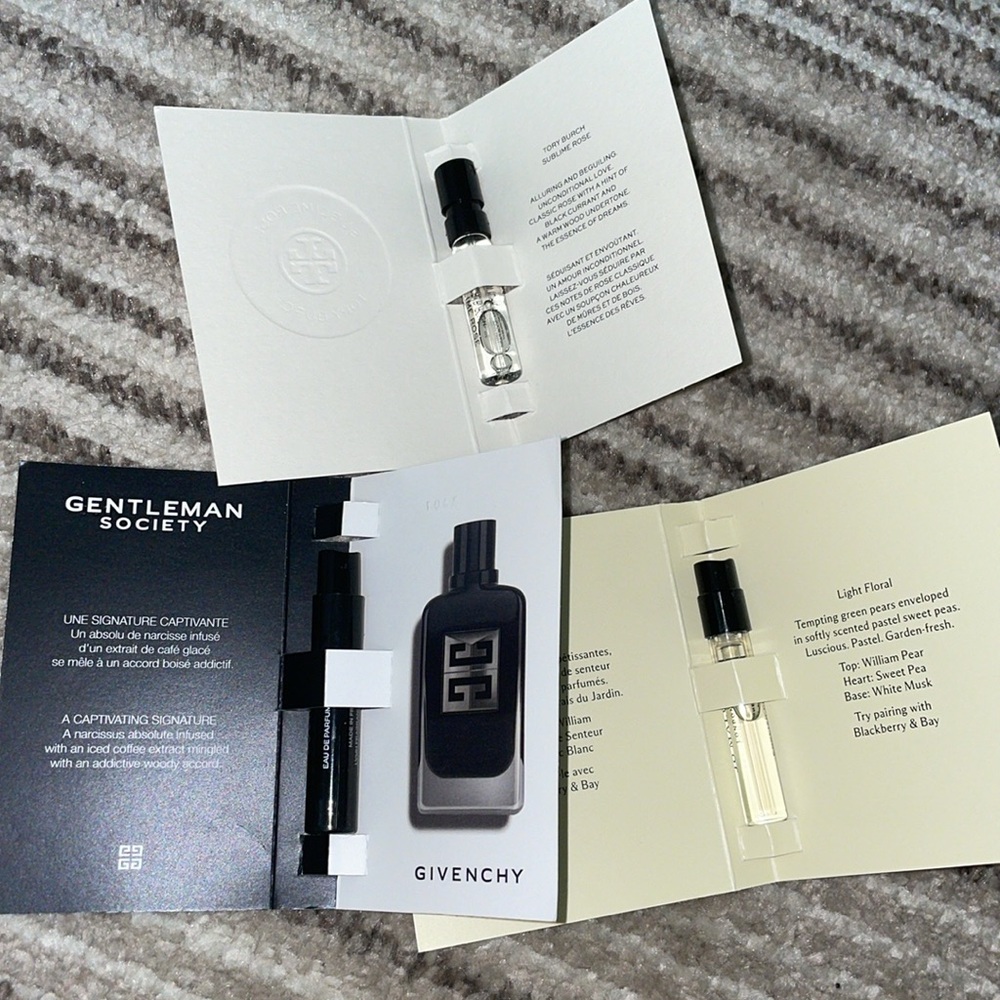 Givenchy - Picture 3 of 4